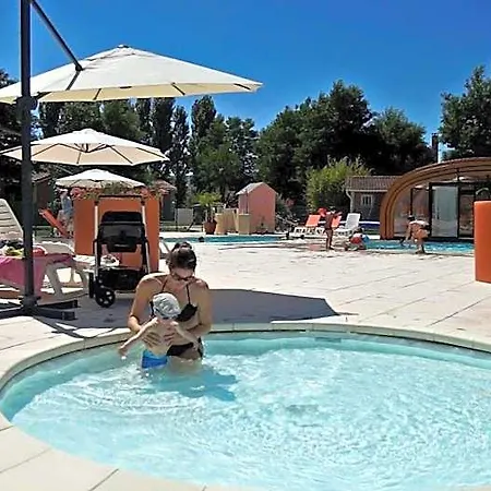 Le Hameau Des Genets 3*